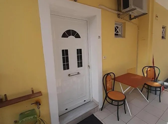 Yellow House 公寓
