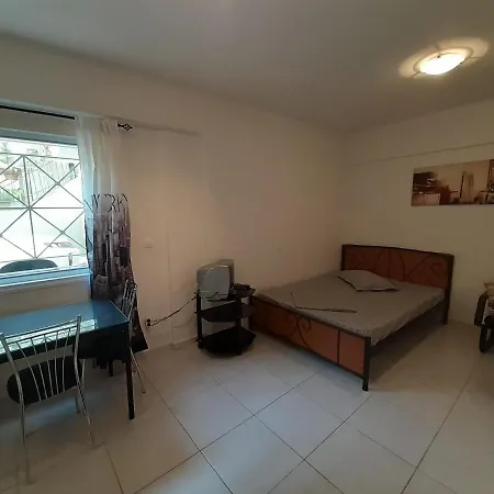 Yellow House Apartment