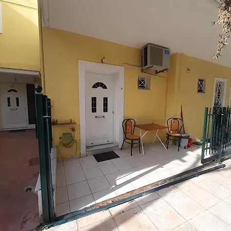 Yellow House Apartment