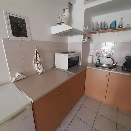 Yellow House * Kalamata